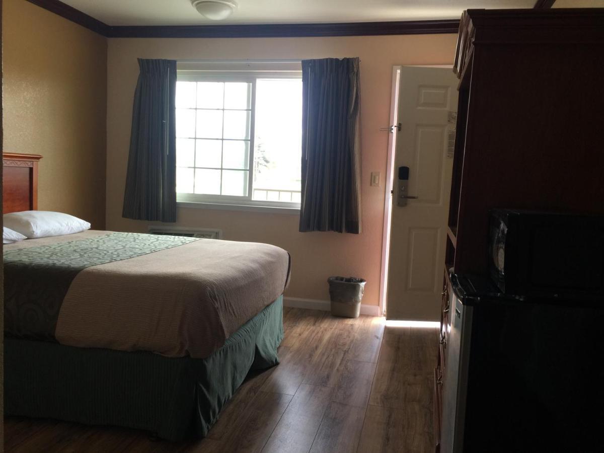 Best 5 Motel Salinas Luaran gambar